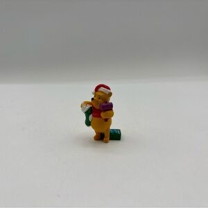 Hallmark Merry Miniatures 1999 Vintage Winnie The Pooh Second Of Four Figurines